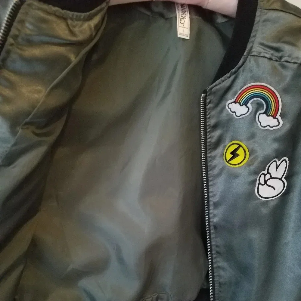 Knit works girls satin jacket Size L army color polyester Patches